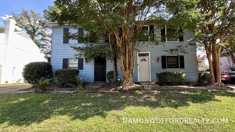 941 Glastonbury Cir #A