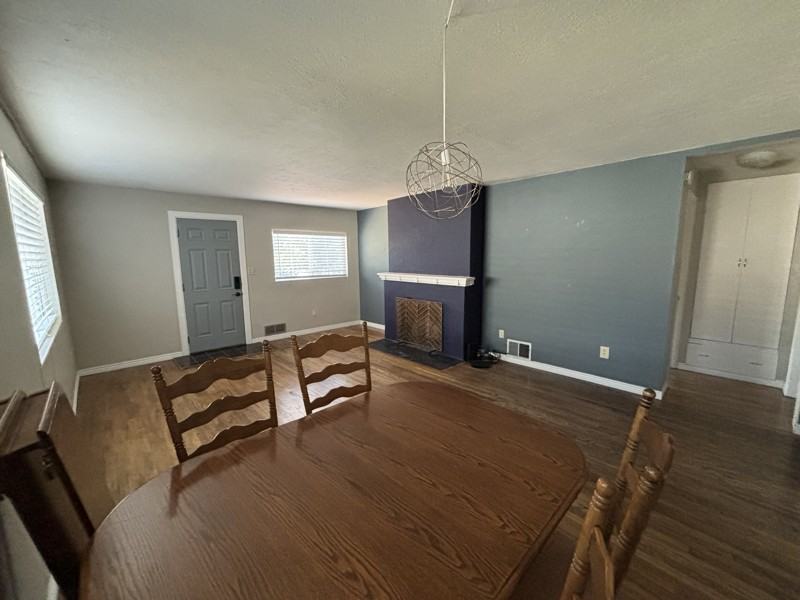 1213 W Highland St - Photo 3 of 21