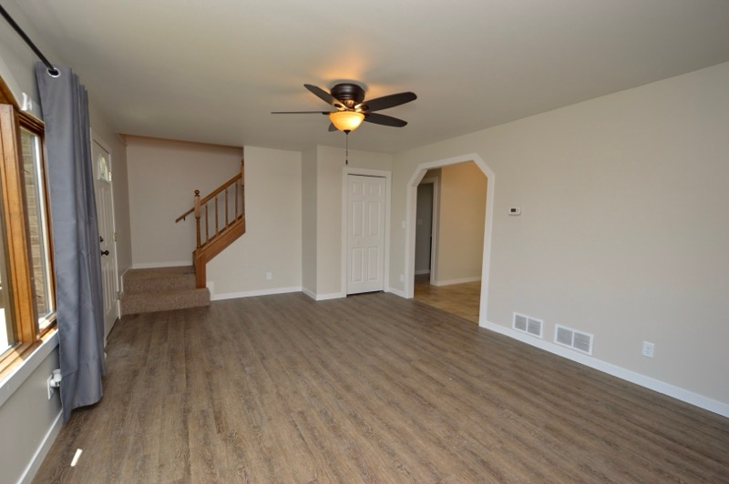 1828 Birch Rd - Photo 3 of 12