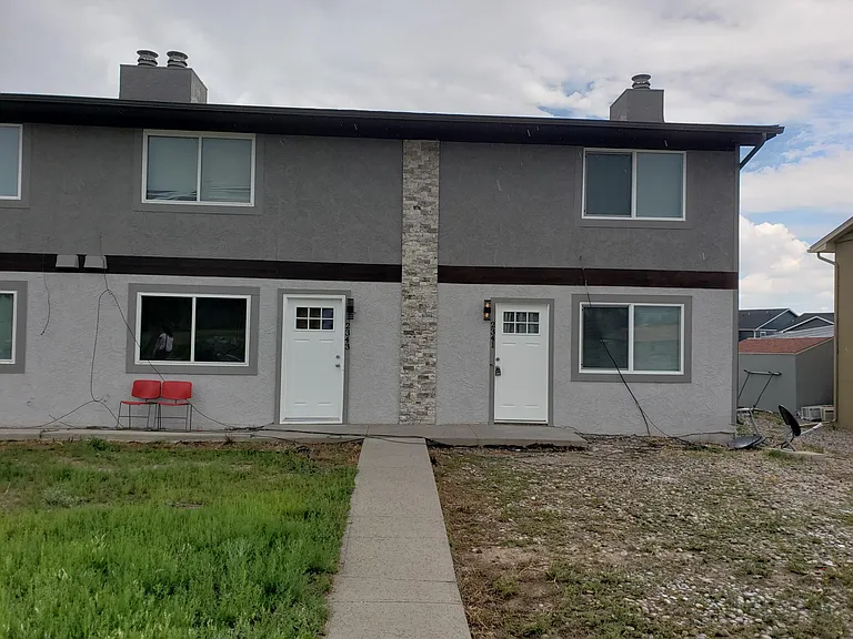 2341 Shawnee Dr - Photo 2 of 19