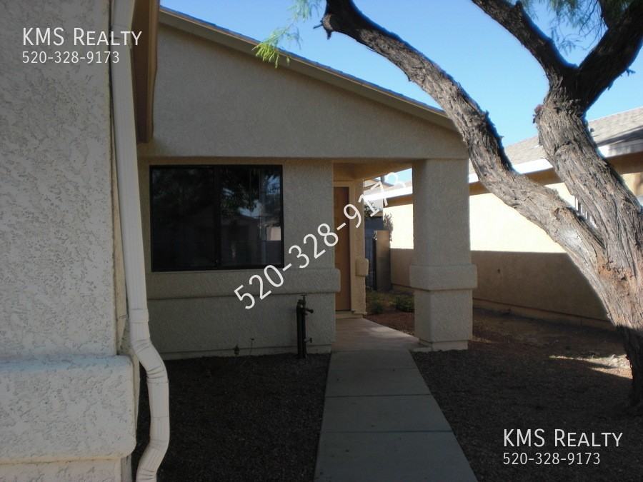 1653 W Thorne St - Photo 2 of 26