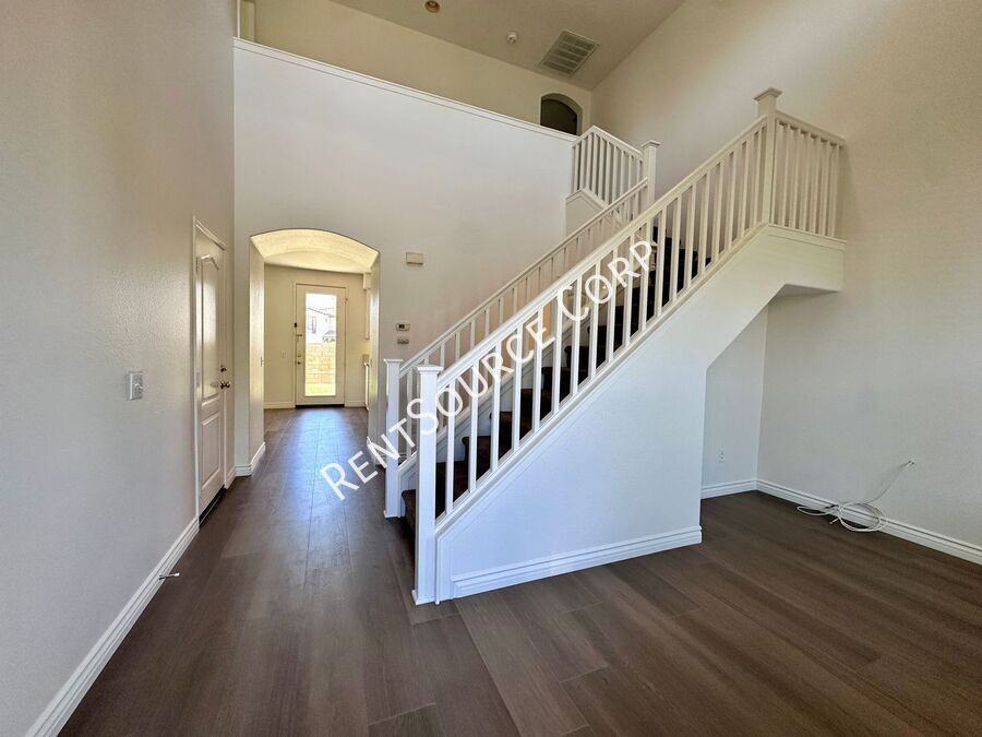 28132 Castillo Ln - Photo 2 of 31