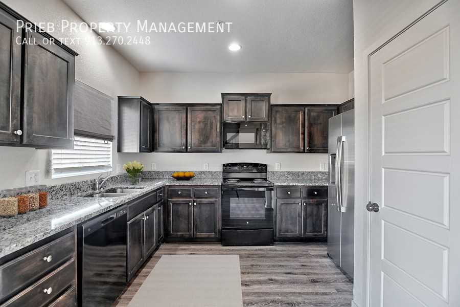 FINDLEY & #7 - Photo 2 of 24