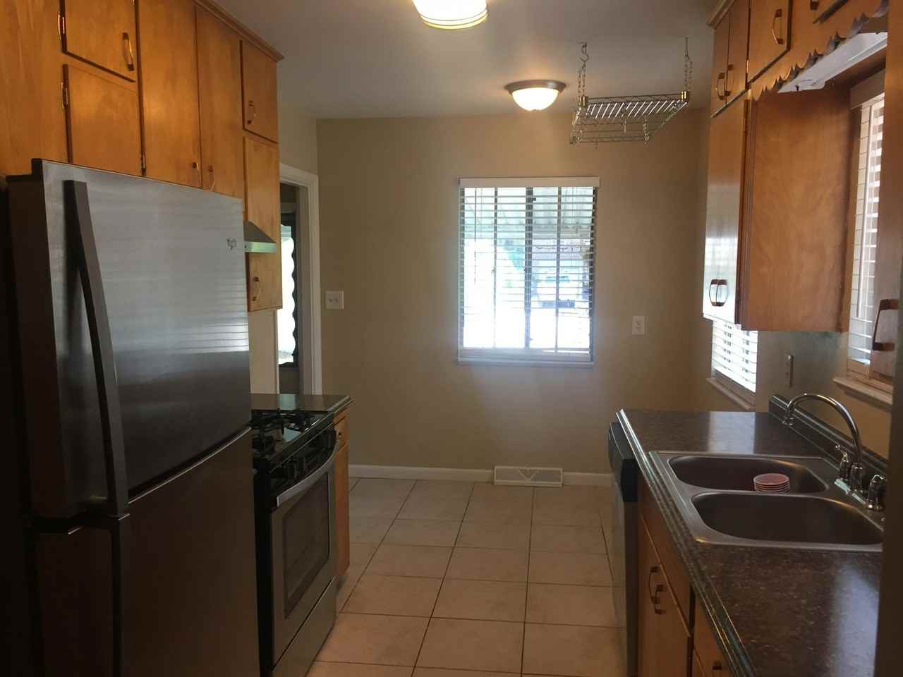 1410 S York St - Photo 2 of 9