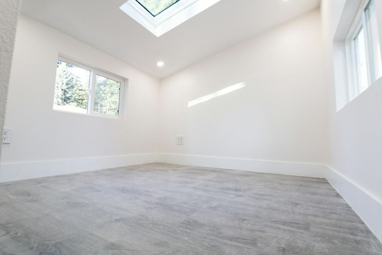 21107 Damson Road, Unit C - Photo 4 of 9