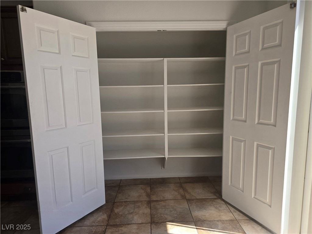 6640 April Bend Court - Photo 3 of 41