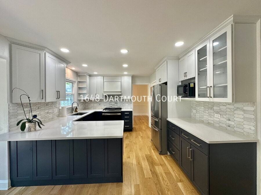 1648 Dartmouth Ct - Photo 2 of 20