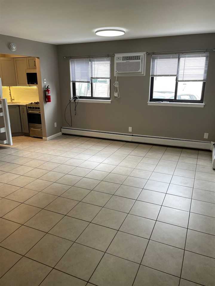 17 68th St #7 - Photo 5 of 15