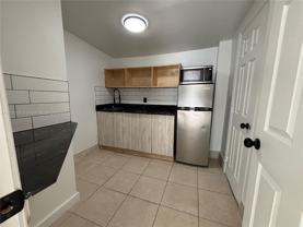 633 Nw 15th Ave #6 - Photo 1 of 1