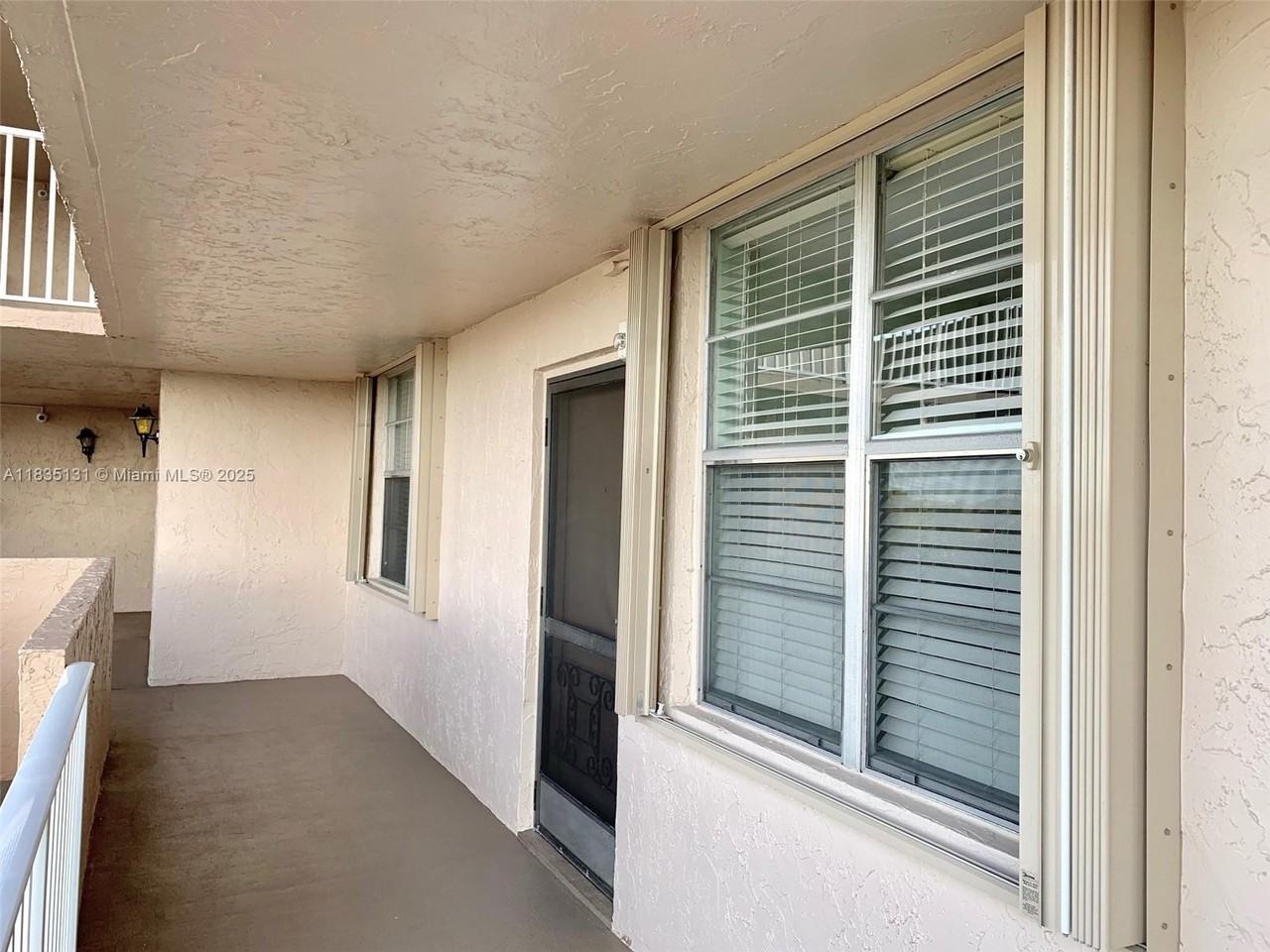 250 Jacaranda Dr #507 - Photo 3 of 28