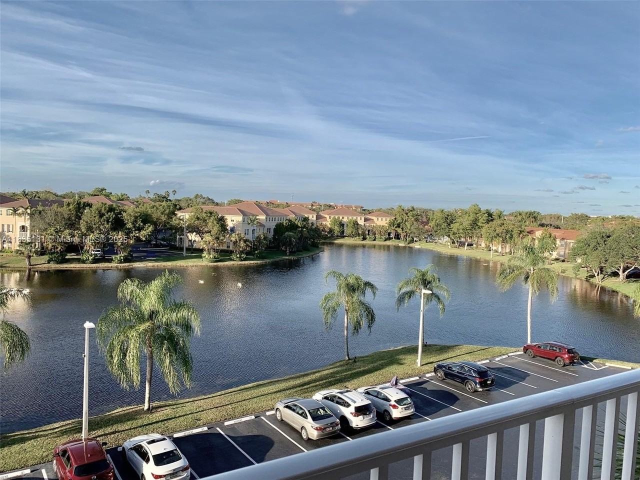 250 Jacaranda Dr #507 - Photo 5 of 28