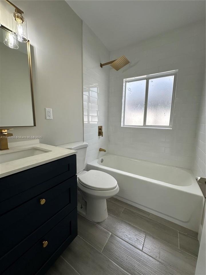 1300 Northwest 7th Terrace - Photo 7 of 18