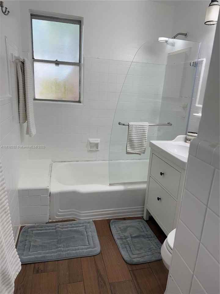 3909 Ponce De Leon Blvd #2 - Photo 4 of 26