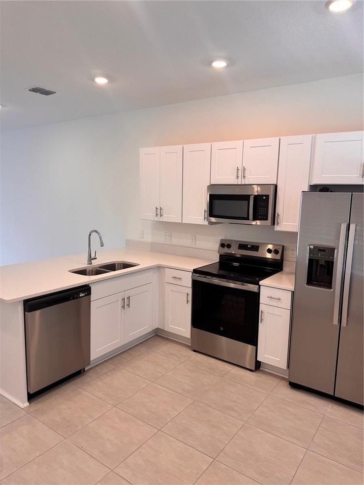 3132 Skyline Loop - Photo 5 of 39