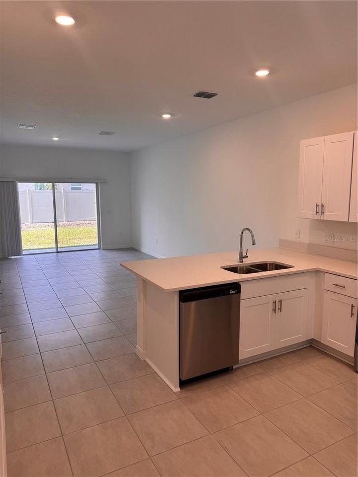 3132 Skyline Loop - Photo 7 of 39