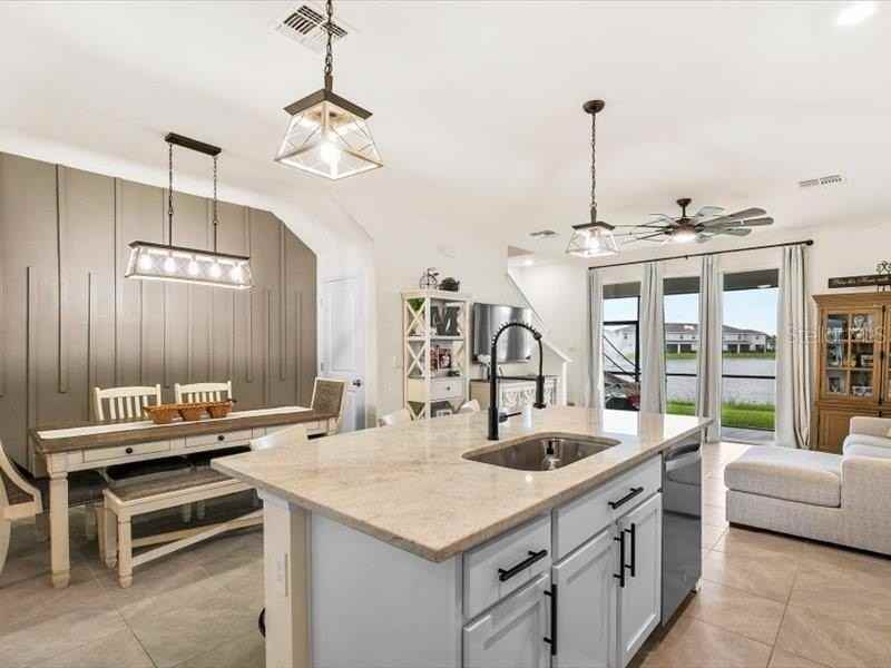 17741 Crescent Moon Loop - Photo 4 of 40