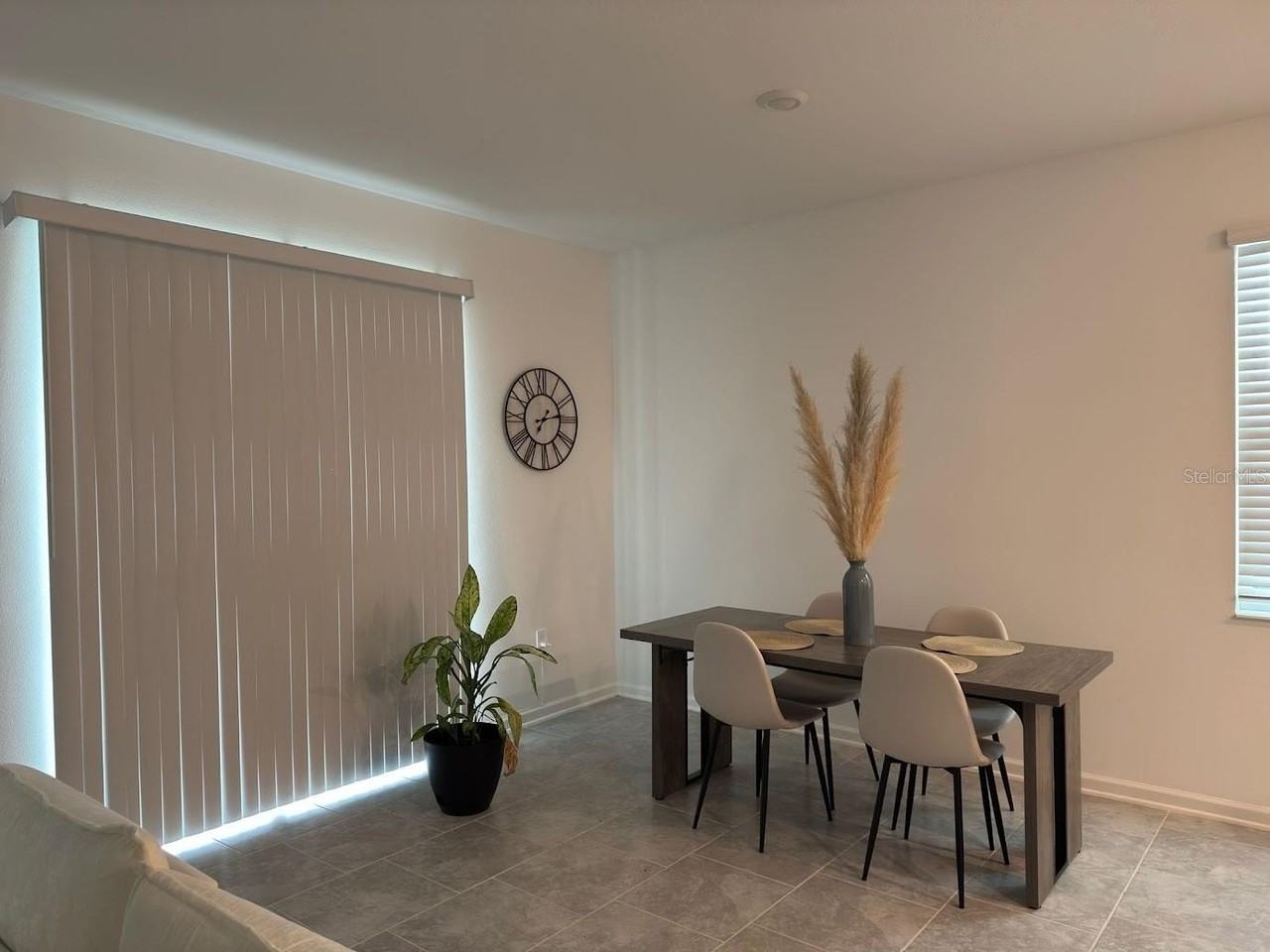 3194 Laurent Loop - Photo 5 of 18