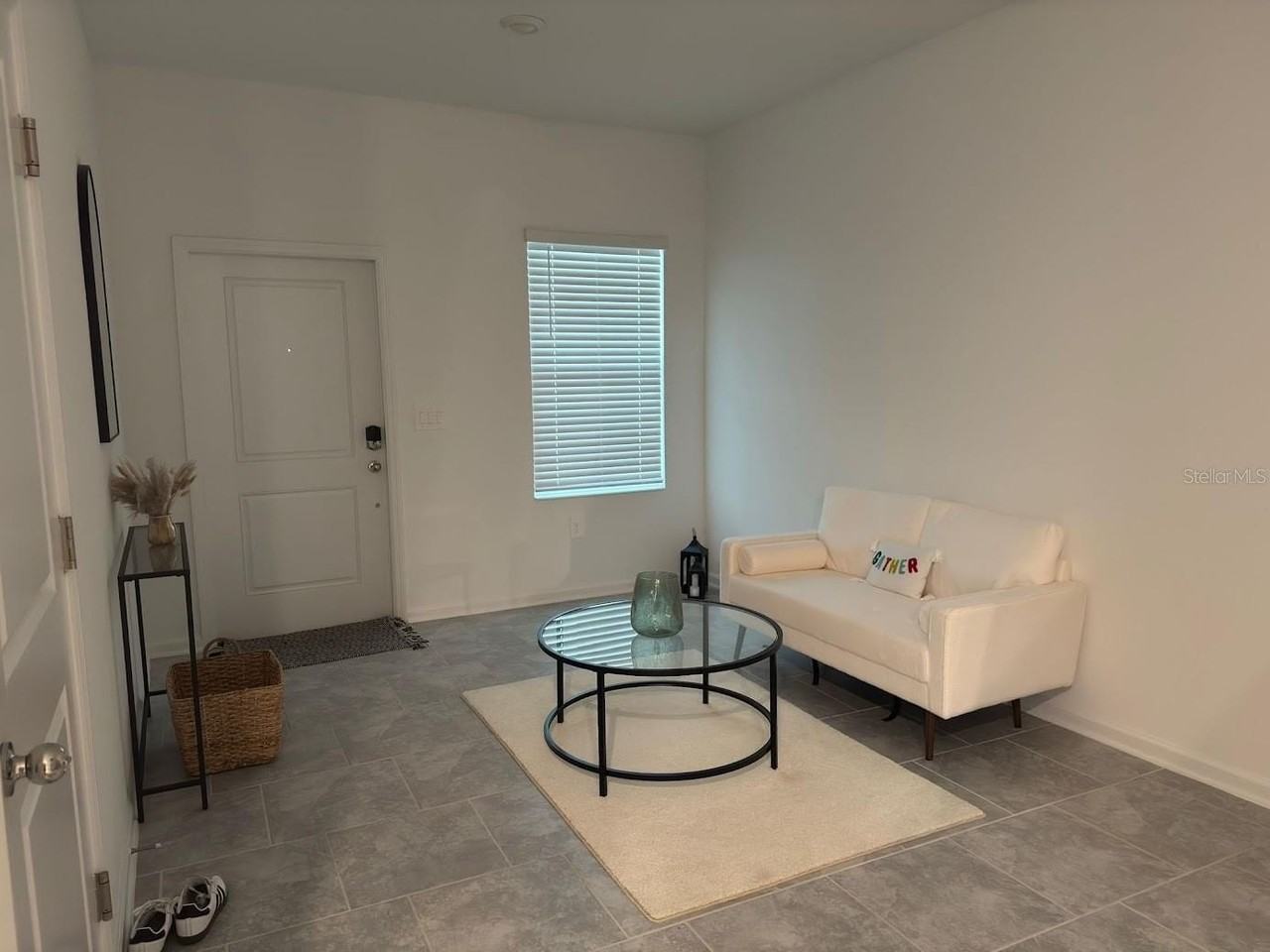 3194 Laurent Loop - Photo 7 of 18