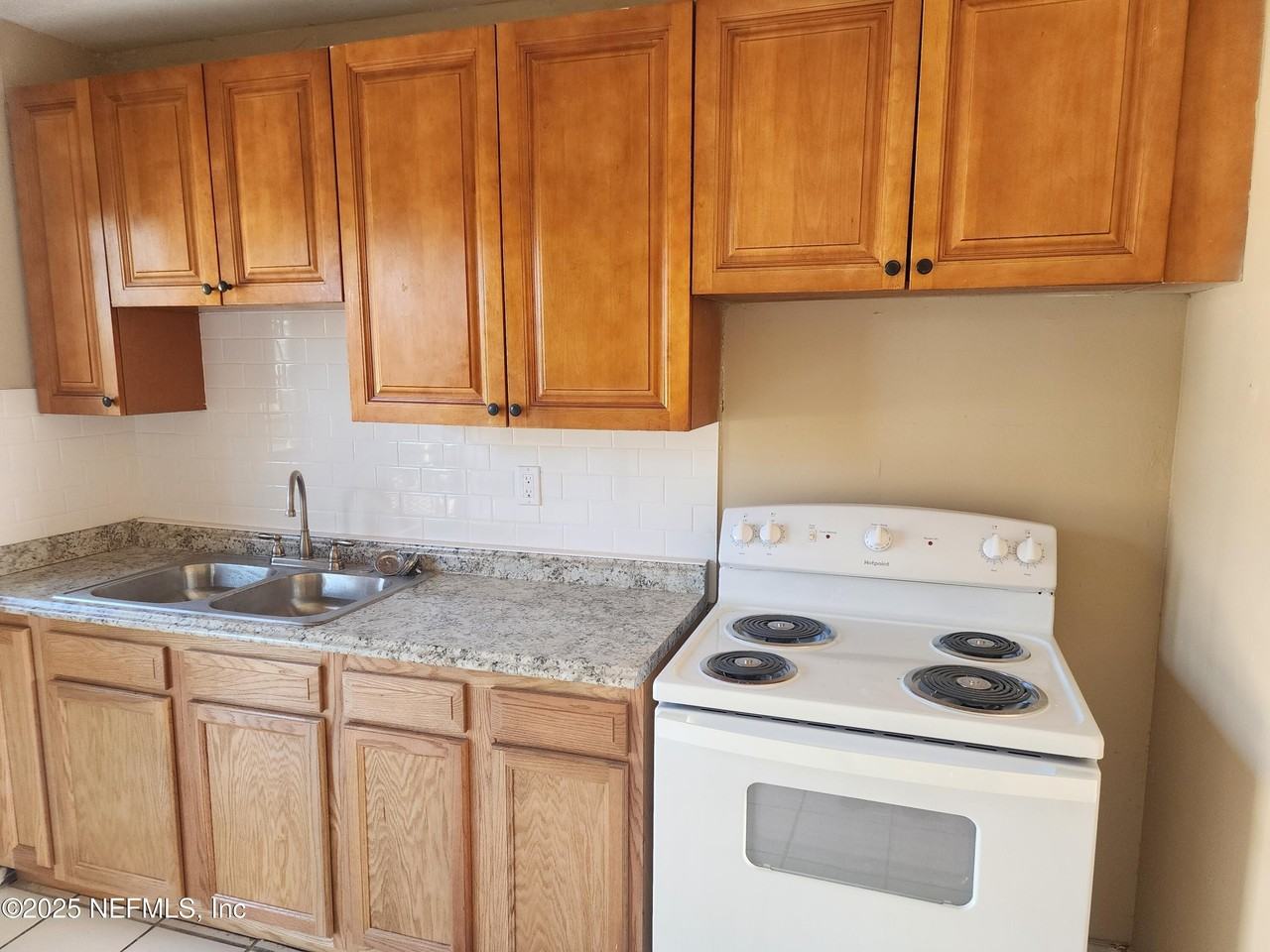 1235 West 5th Street - Photo 2 of 7