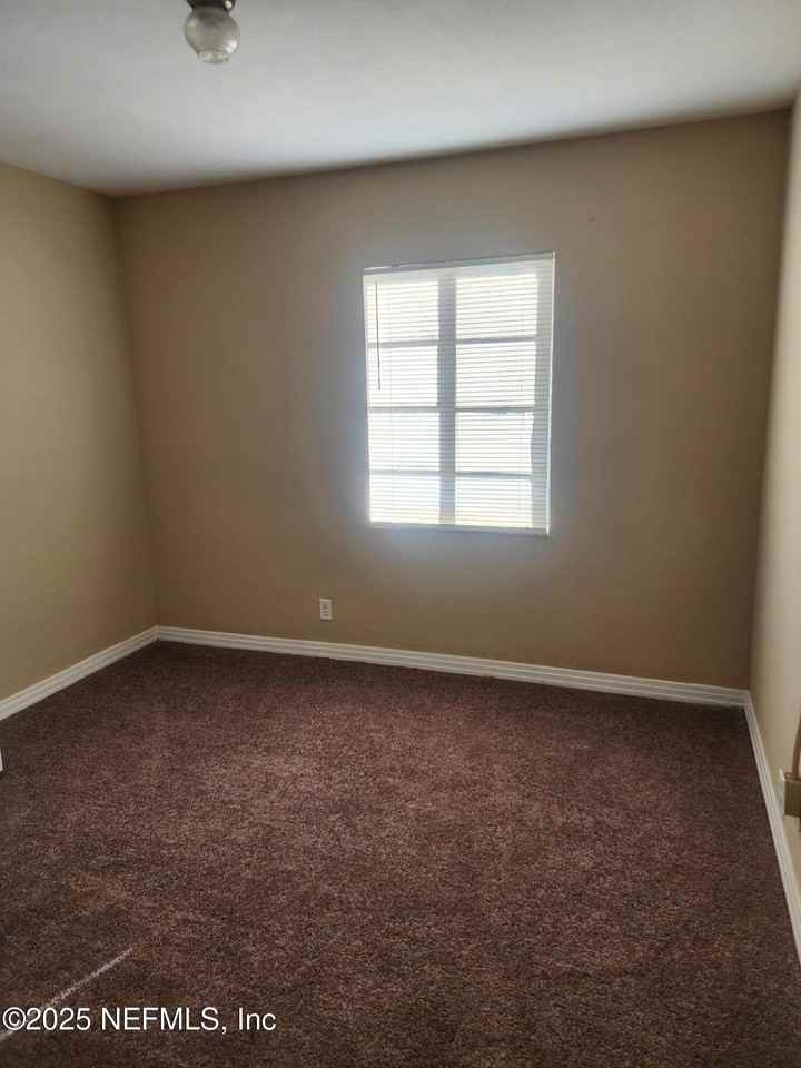 1235 West 5th Street - Photo 6 of 7