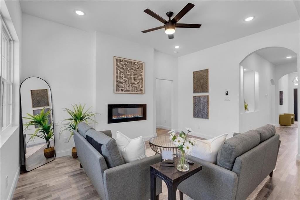 1323 S Montgomery St - Photo 6 of 27