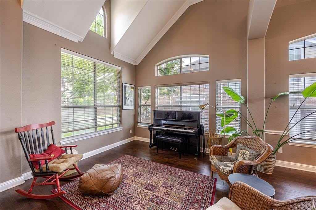 4705 Virginia Woods Dr - Photo 5 of 37