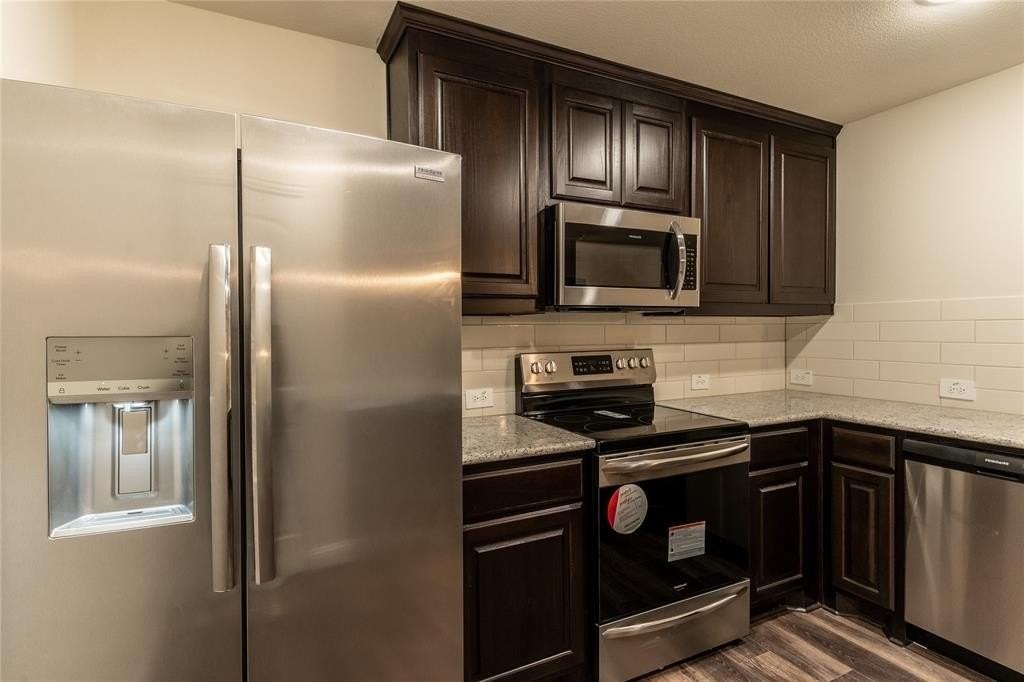 6814 Topaz Dr - Photo 5 of 17