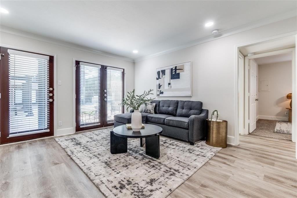 10211 Regal Oaks Dr #120 - Photo 4 of 26