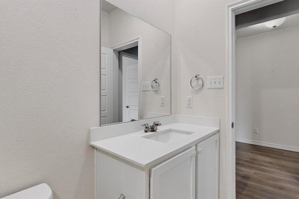 222 Red Oak Dr - Photo 7 of 35