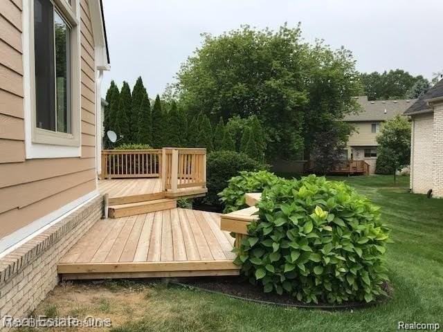 37899 Mckenzie Ct - Photo 5 of 10