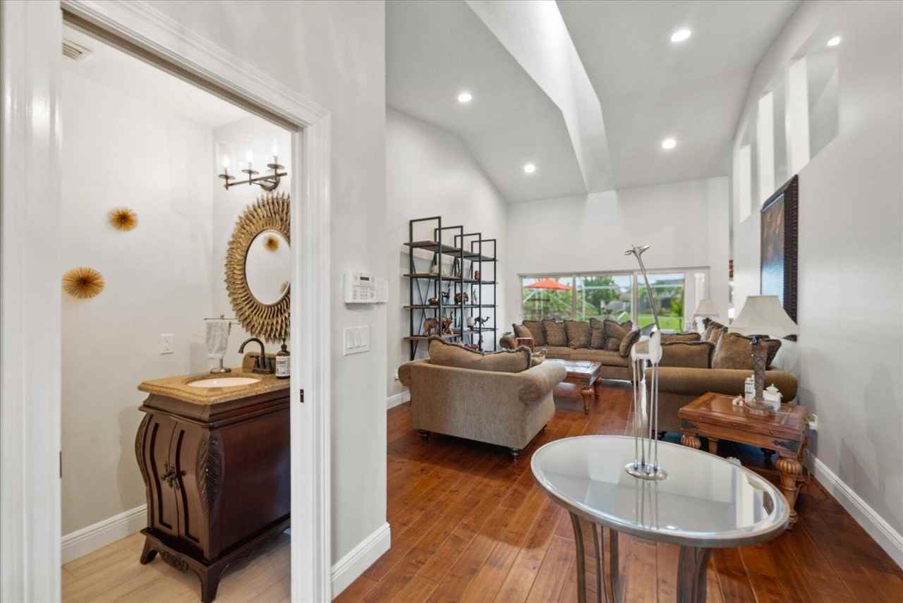 13501 Barberry Drive - Photo 5 of 50