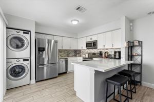 featured image of 1596 Shaker Cir