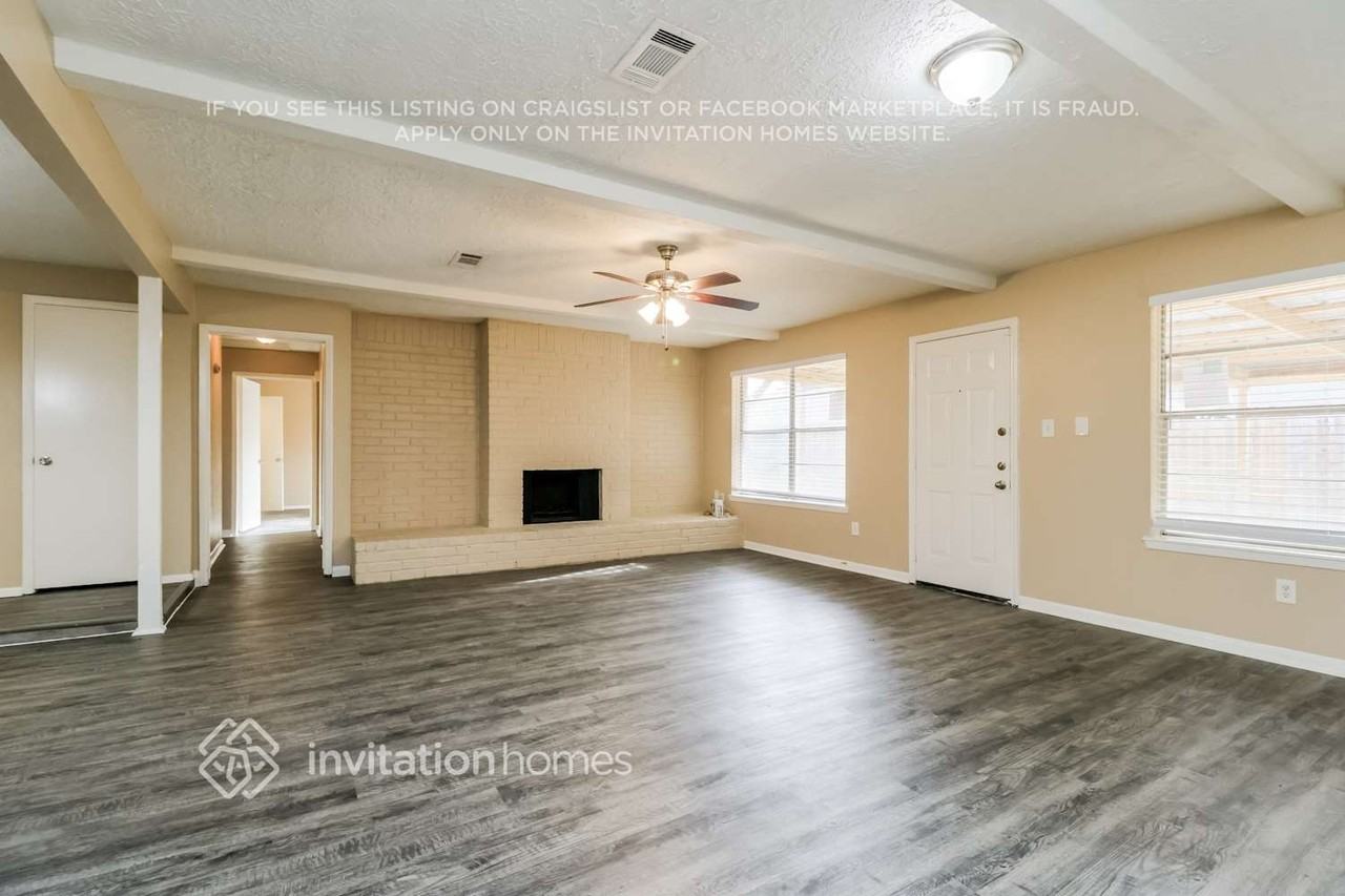 23302 Upper Falls Ct - Photo 4 of 17