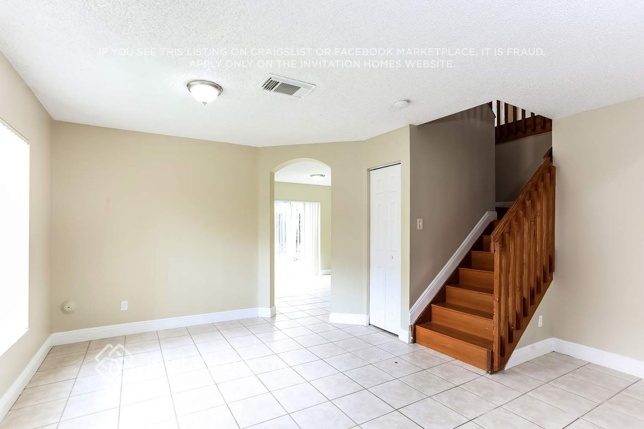 13440 Sw 24th St - Photo 4 of 18