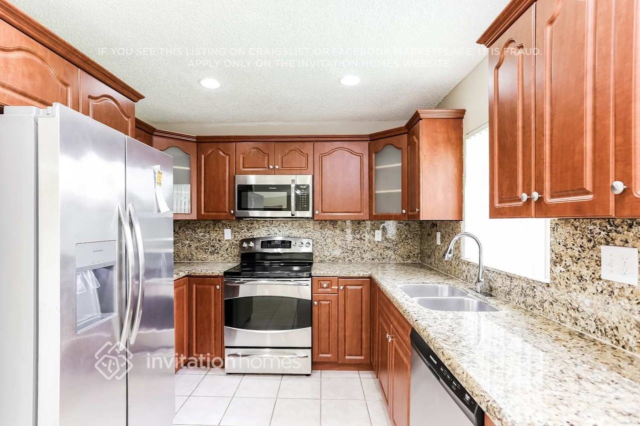 13440 Sw 24th St - Photo 7 of 18