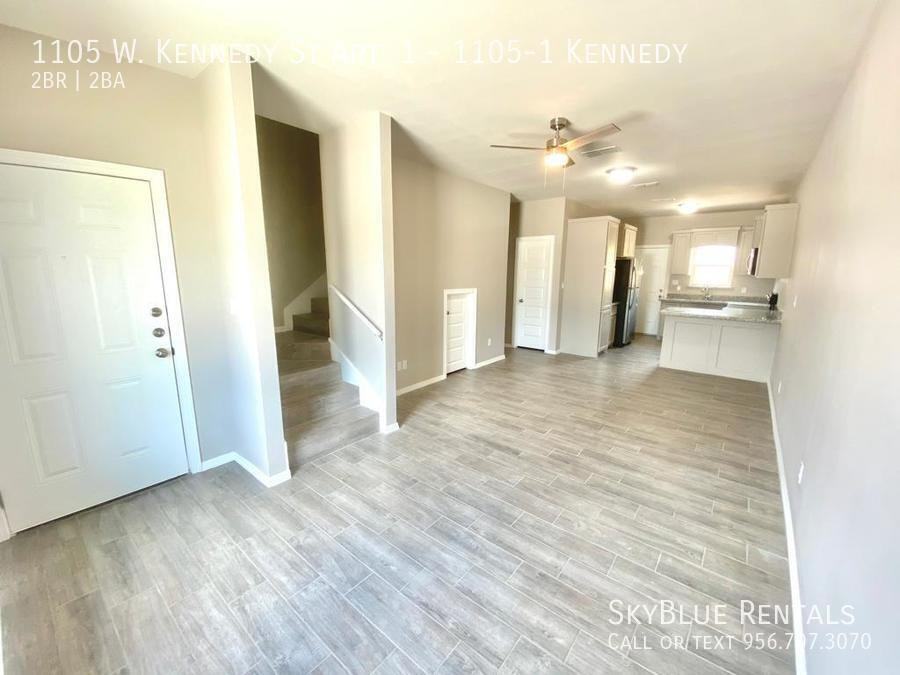 1105 W Kennedy St Apt 1 - Photo 3 of 26