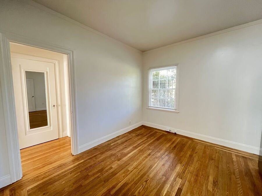 6056 Monroe Ave - Photo 2 of 14