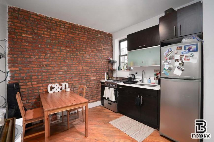 461 Chauncey Street - Photo 3 of 6