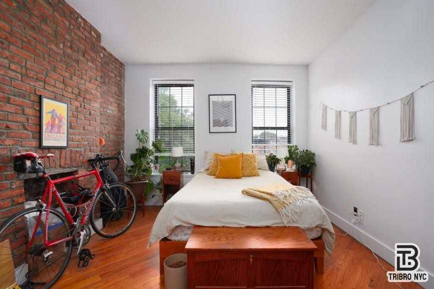 461 Chauncey Street - Photo 6 of 6