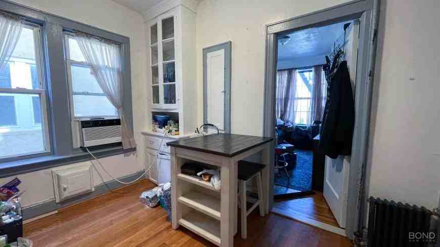 4835 45th St - Photo 2 of 4