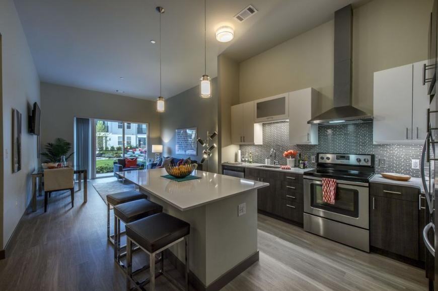 32 Second Avenue - Photo 5 of 10