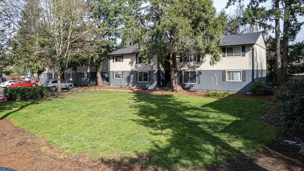 #257 ROSE PARK APTS - Photo 2 of 17