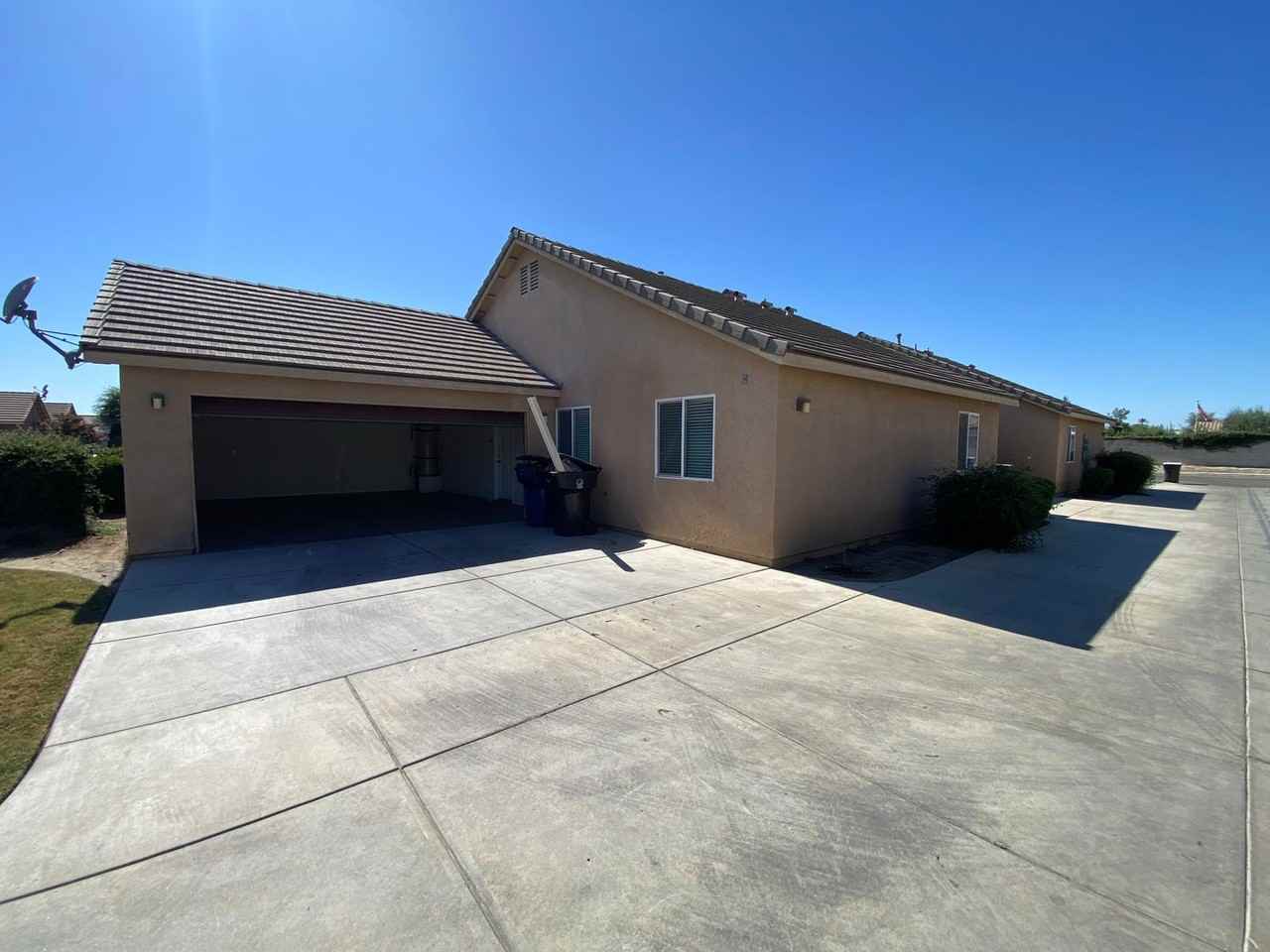 2109 Bella Oaks Dr - Photo 5 of 33
