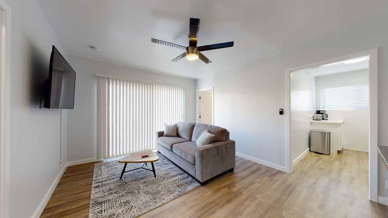 Runyon Canyon Properties, LLC (1641 N. Poinsettia Place) - Photo 2 of 7