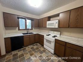 930 S Cleveland Ave - Photo 1 of 1