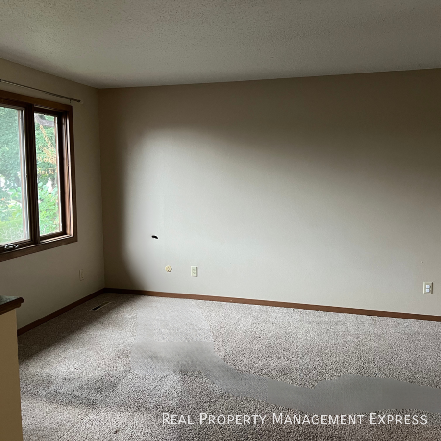 930 S Cleveland Ave - Photo 2 of 14