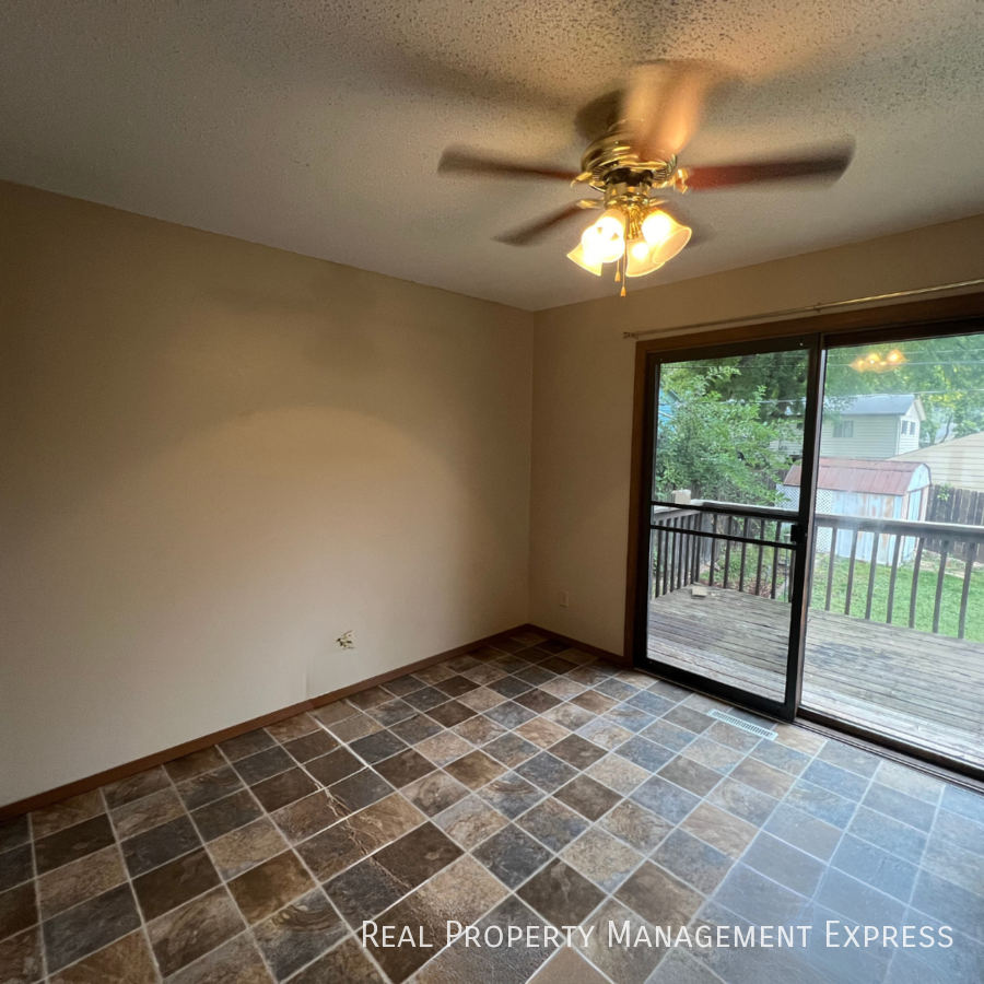 930 S Cleveland Ave - Photo 5 of 14