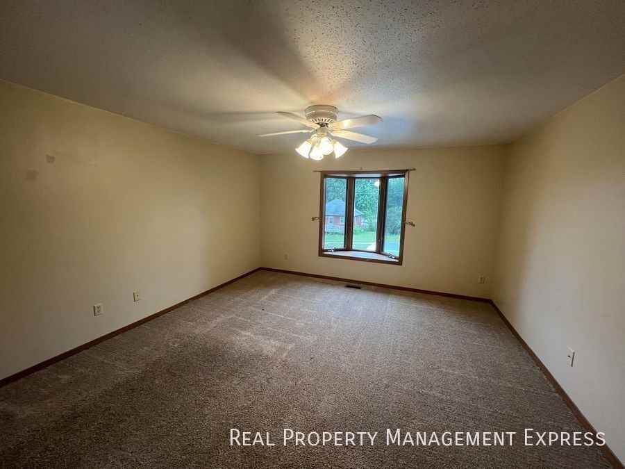 930 S Cleveland Ave - Photo 7 of 14