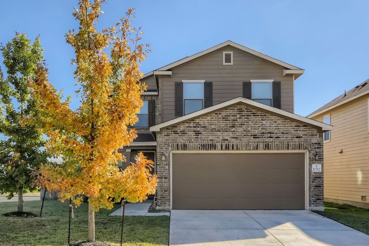 10312 Roadrunner Ridge - Photo 2 of 26