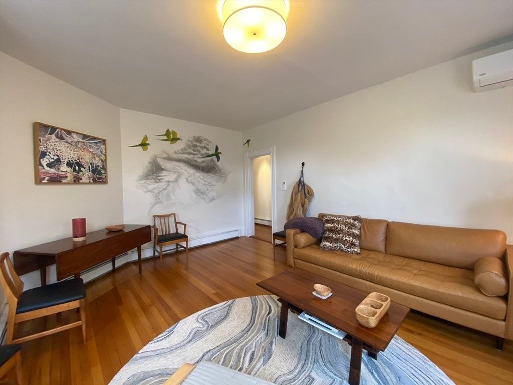 90 Robbins Rd - Photo 4 of 30